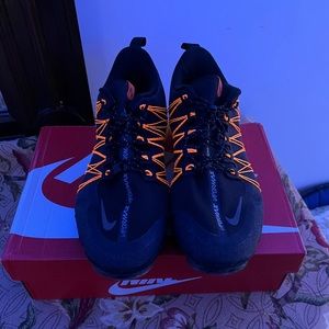 Vapormax Nike Shoes ~ size: 10.5